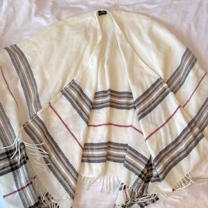 Burberry print shall